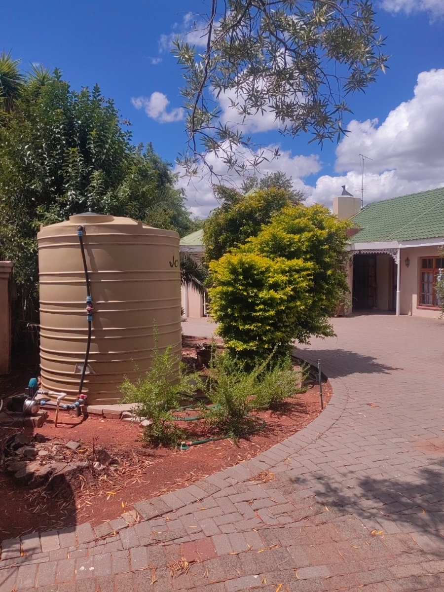  Bedroom Property for Sale in Monument Heights Northern Cape